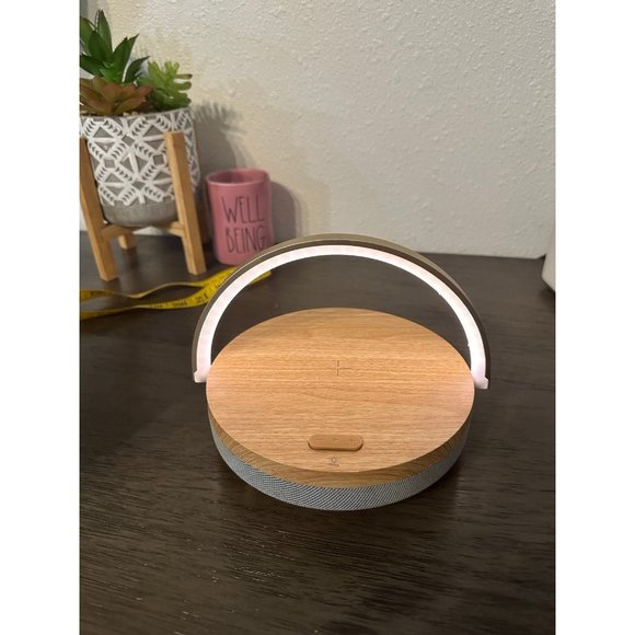 Bluetooth Sound stand Bluetooth Speaker Lamp Wireless Charger USB - Picture 11 of 12